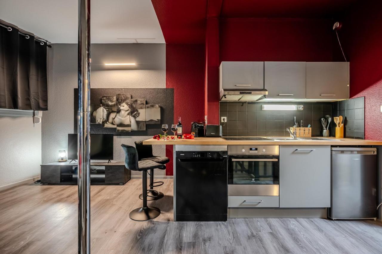 Cocon Sensuel - 50 Nuances - Les Cocons De Nath Apartment Montbeliard Exterior photo