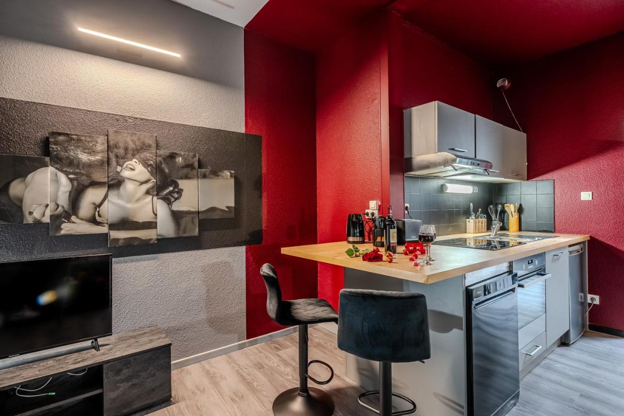 Cocon Sensuel - 50 Nuances - Les Cocons De Nath Apartment Montbeliard Exterior photo