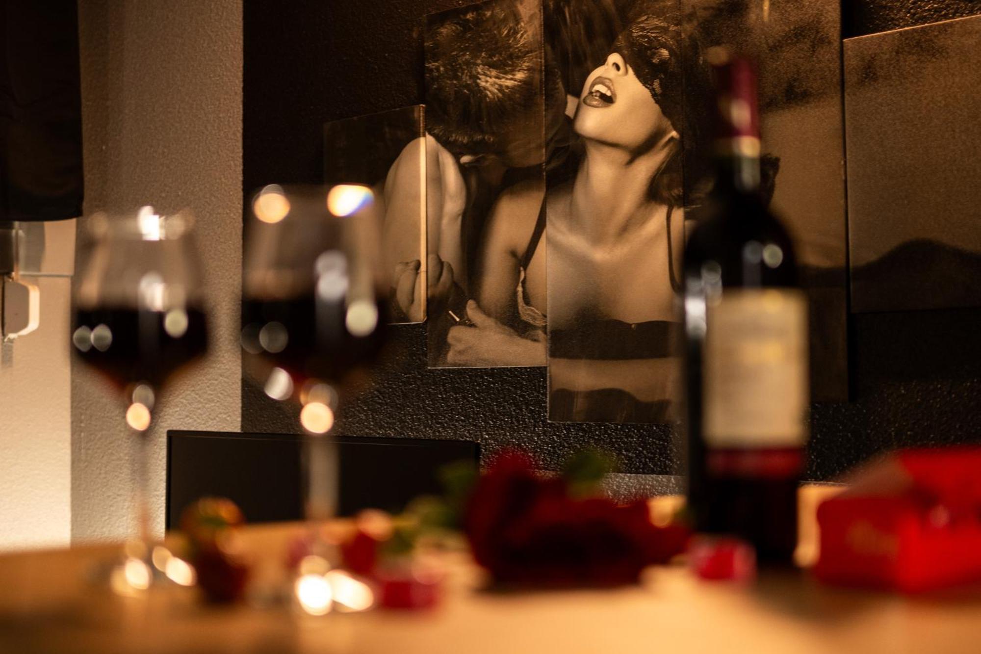 Cocon Sensuel - 50 Nuances - Les Cocons De Nath Apartment Montbeliard Exterior photo