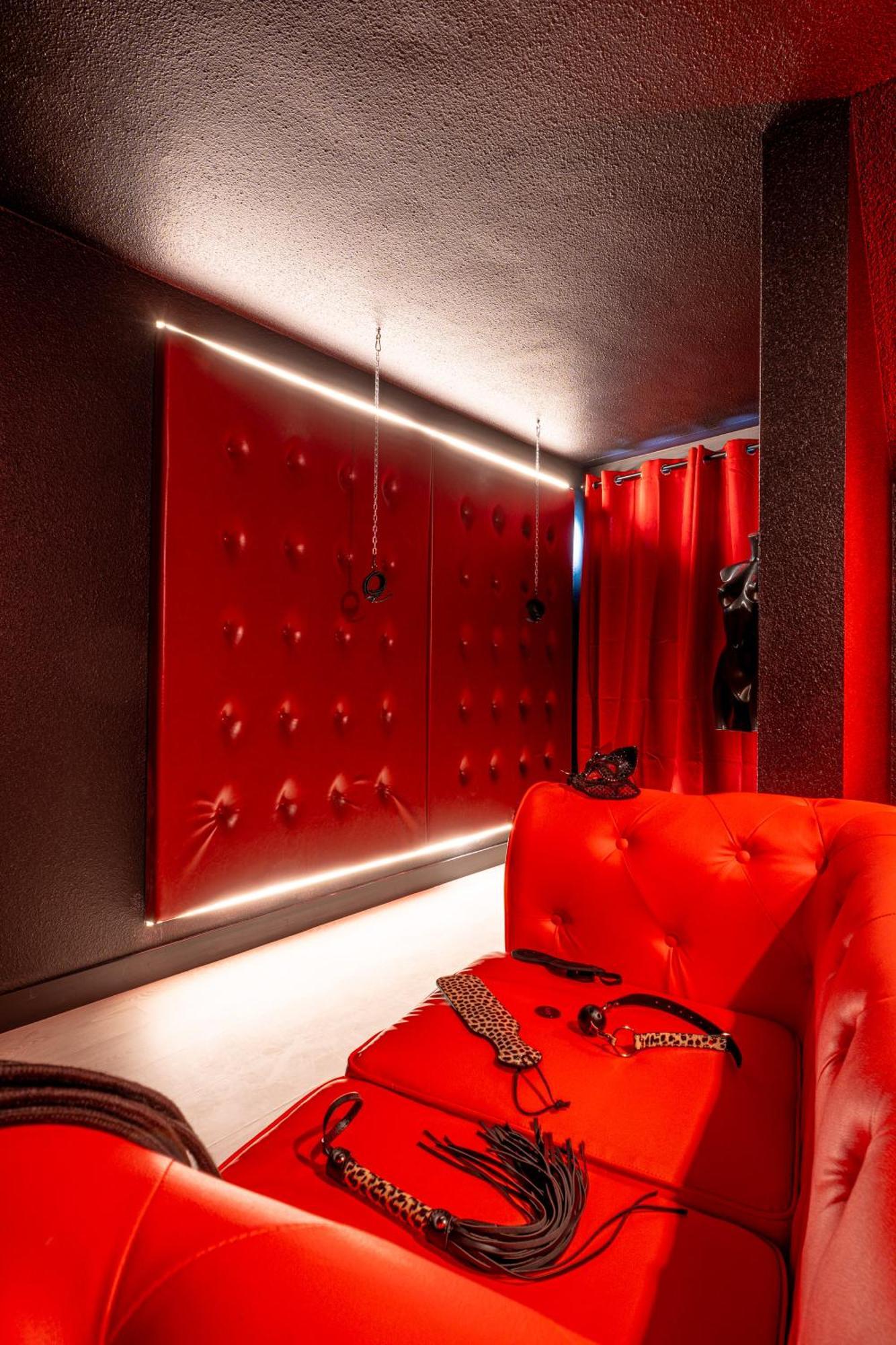 Cocon Sensuel - 50 Nuances - Les Cocons De Nath Apartment Montbeliard Exterior photo